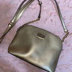 MICHEAL KORS GOLD CROSSBODY PURSE